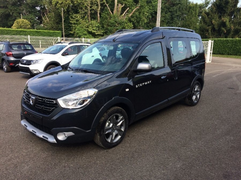DACIA DOKKER Stepway Essential Bluedci 95ch photo DACIA DOKKER Stepway Essential Bluedci 95ch