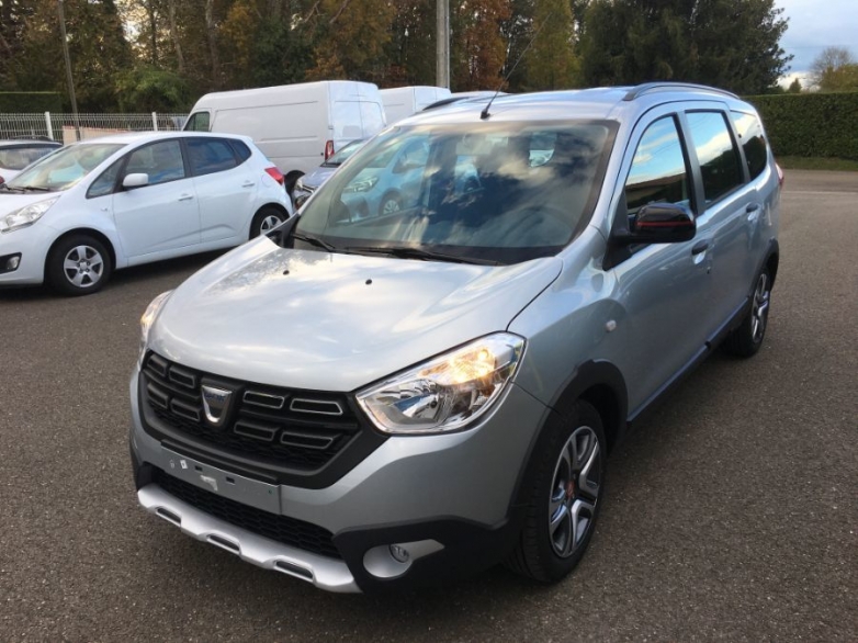 DACIA LODGY Stepway SL2019 Bluedci 115ch 7Places photo DACIA LODGY Stepway SL2019 Bluedci 115ch 7Places