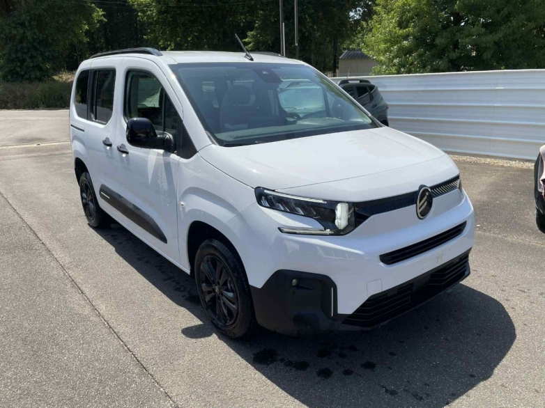 CITROEN BERLINGO BLUEHDI 130 EAT8 PLUS N1 SANS MALUS photo CITROEN BERLINGO BLUEHDI 130 EAT8 PLUS N1 SANS MALUS