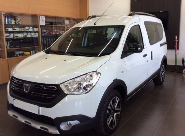 DACIA DOKKER Stepway SL 2019 Blue Dci 95 photo DACIA DOKKER Stepway SL 2019 Blue Dci 95